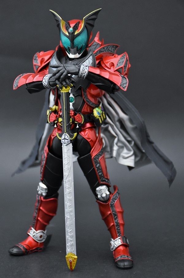 SHフィギュアーツ真骨彫製法仮面ライダーキバ 仮面ライダーキバ 真骨頂