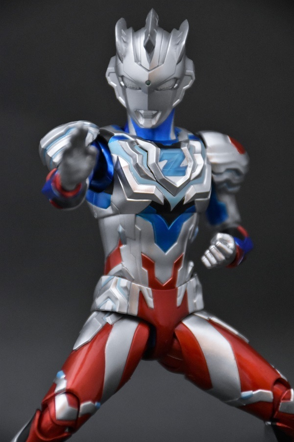 S.H.Figuarts ウルトラマンゼット アルファエッジ Special Color Ver