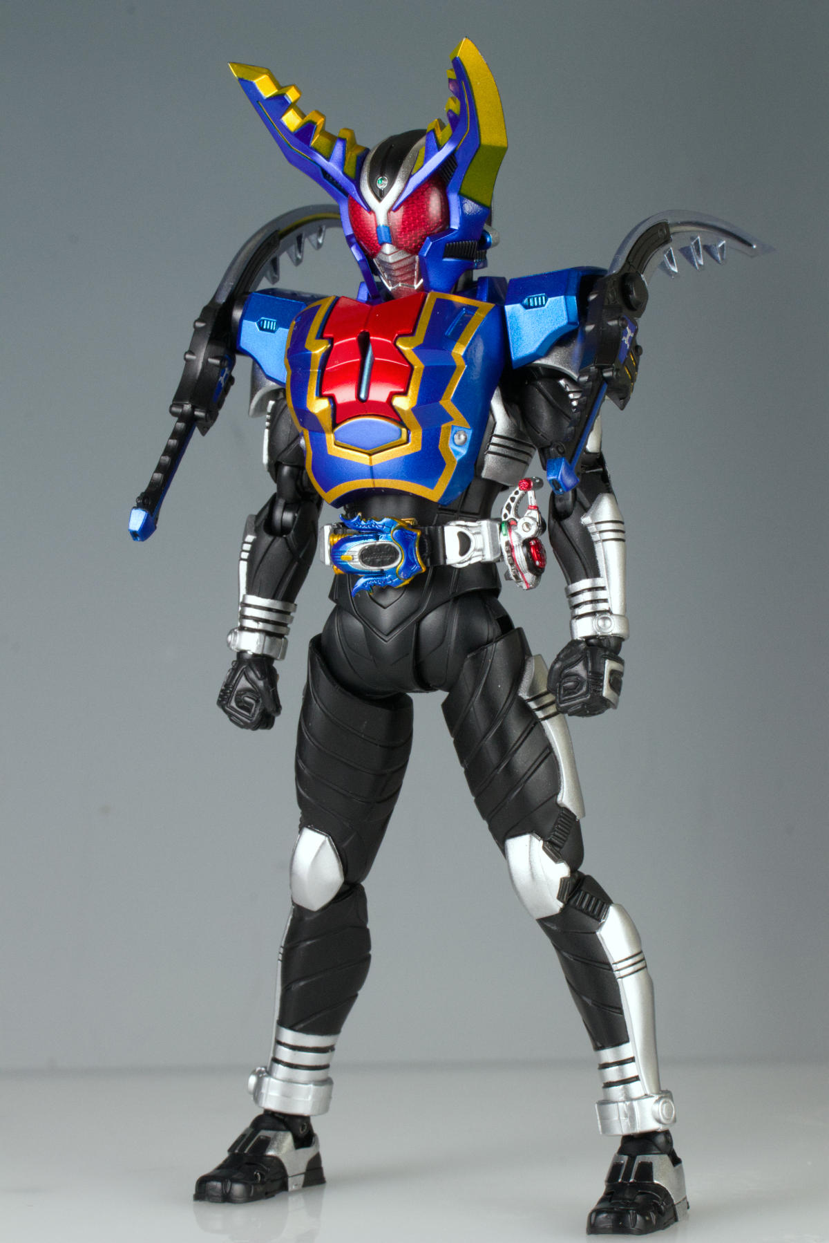 S.H.Figuarts 真骨彫製法 仮面ライダーガタックハイパーフォーム ミニ