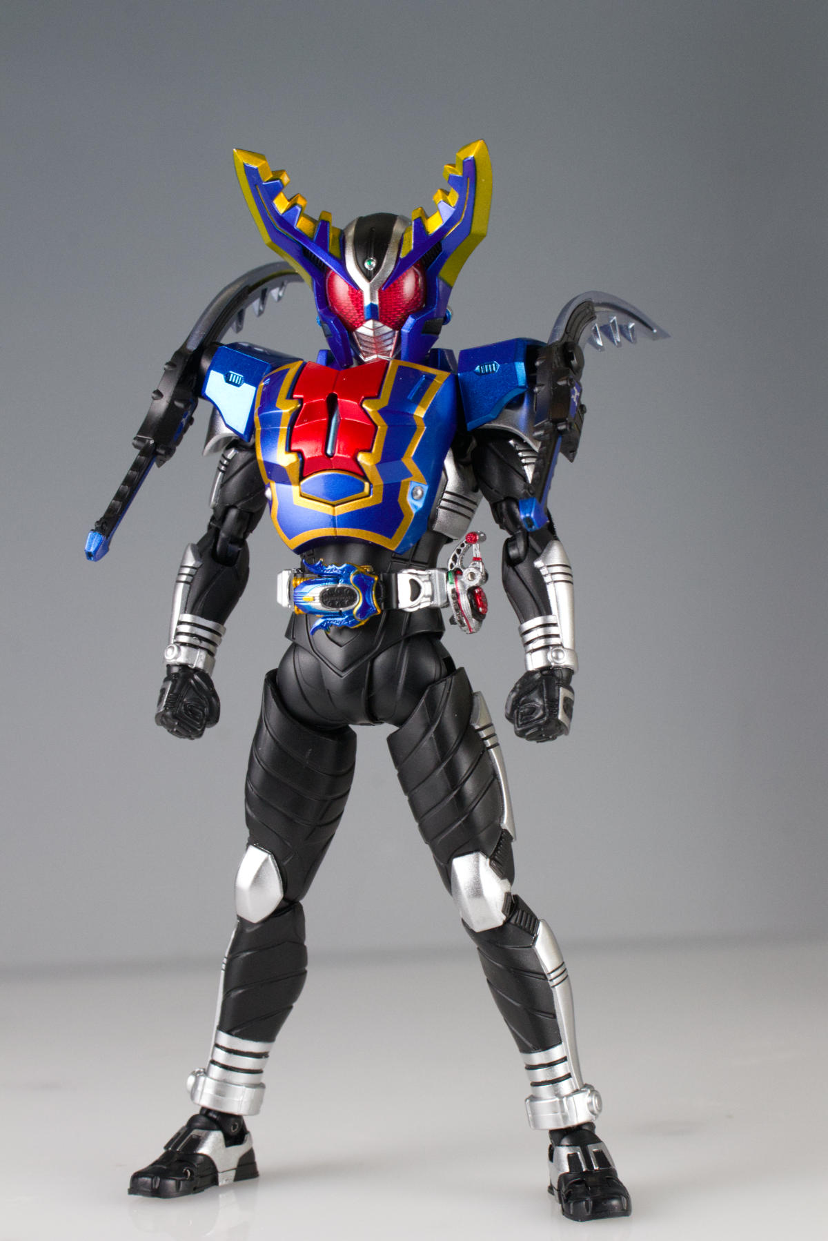 S.H.Figuarts 真骨彫製法 仮面ライダーガタックハイパーフォーム ミニ