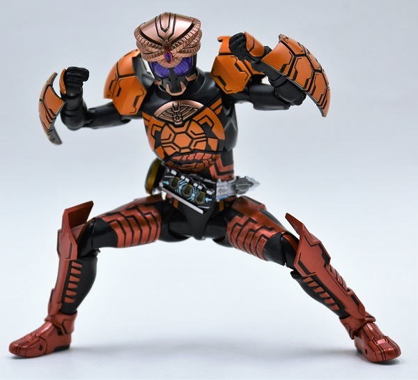 S.H.Figuarts（真骨彫製法） 仮面ライダーオーズ ブラカワニ コンボ