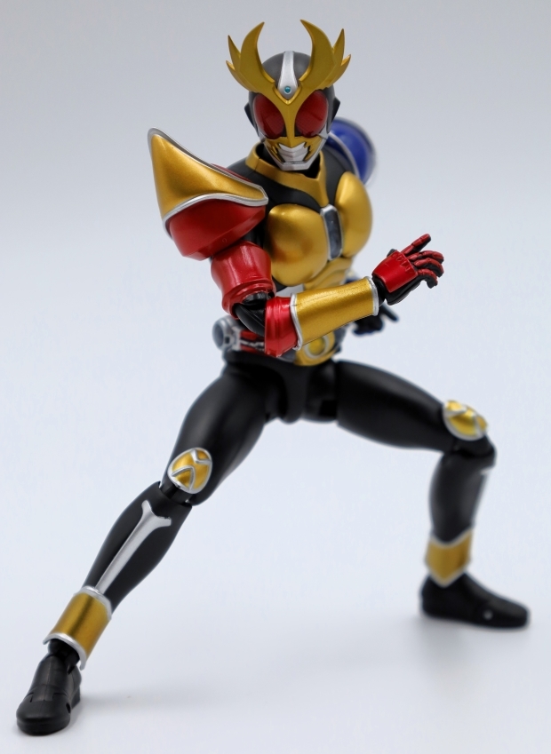 S.H.Figuarts（真骨彫製法） 仮面ライダーアギト トリニティフォーム
