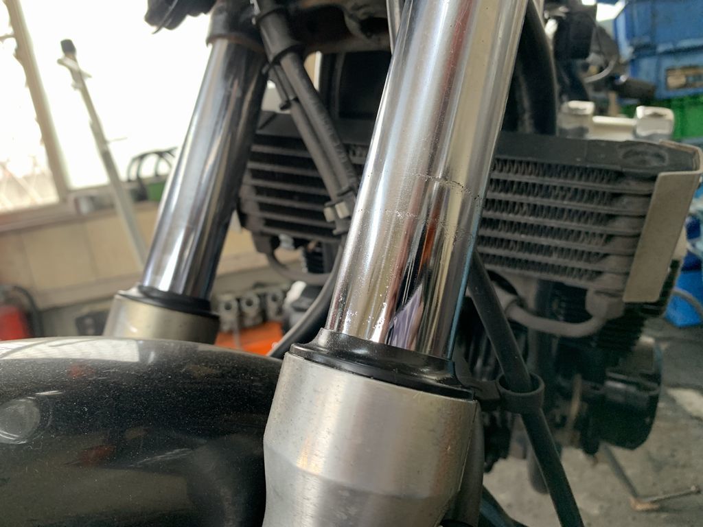 ◇XJR400（4HM）ﾌﾛﾝﾄﾌｫｰｸ分解◇ - モトフェニ店主の日記