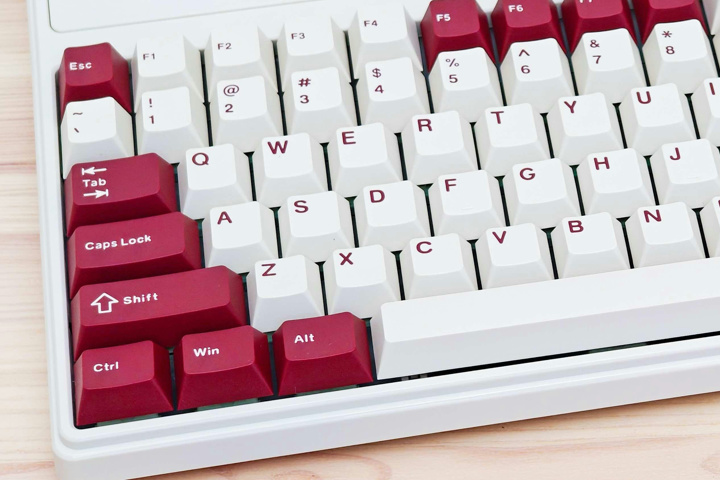 AJAZZ、10.1インチ横長ディスプレイを搭載した75％レイアウトの