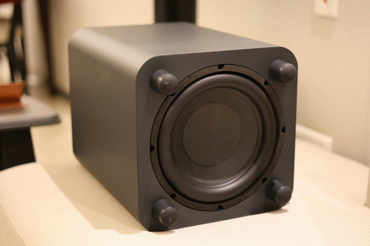 JBL BAR 1000』レビューチェック ～分離式サラウンドスピーカーも特徴