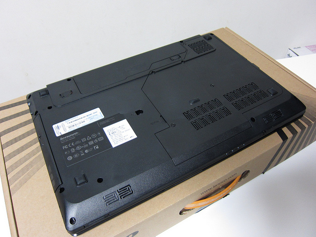 ノートPC 『Lenovo G570 4334CSJ』 レビュー ～外観～ | ヲチモノ