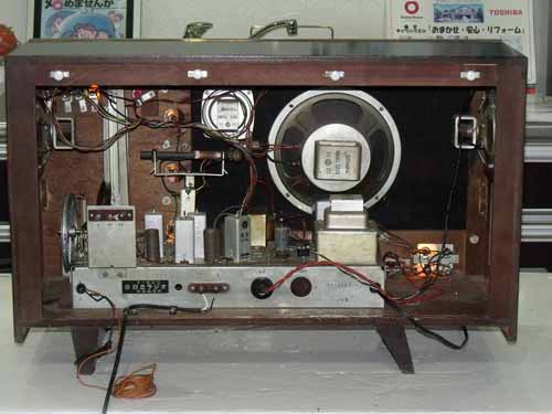 ◇珍品！1960年代初期の日立4バンド真空管ラジオ「F-800」の修復修理