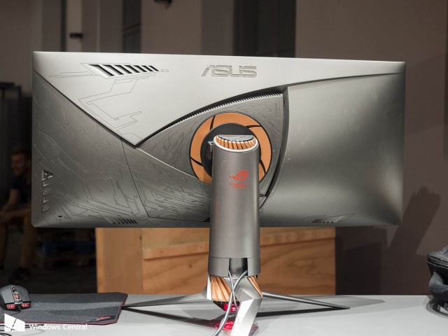 ASUS、34インチのウルトラワイド・ゲーミングモニター『ROG Swift
