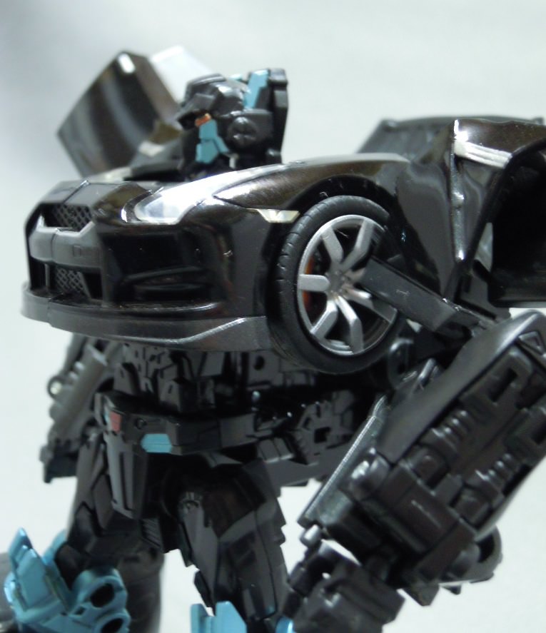 玩具レビュー A-01 NISSAN GT-R コンボイ スーパーブラック - 金の