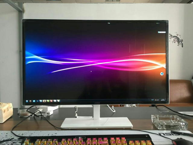 AOC、FreeSync対応の31.5インチ/WQHD液晶モニター『Q3279VWF8/WS