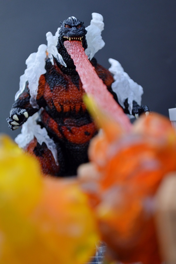 S.H.MonsterArts ゴジラ(1995) Ultimate Burning Ver. | 魂の玩具箱