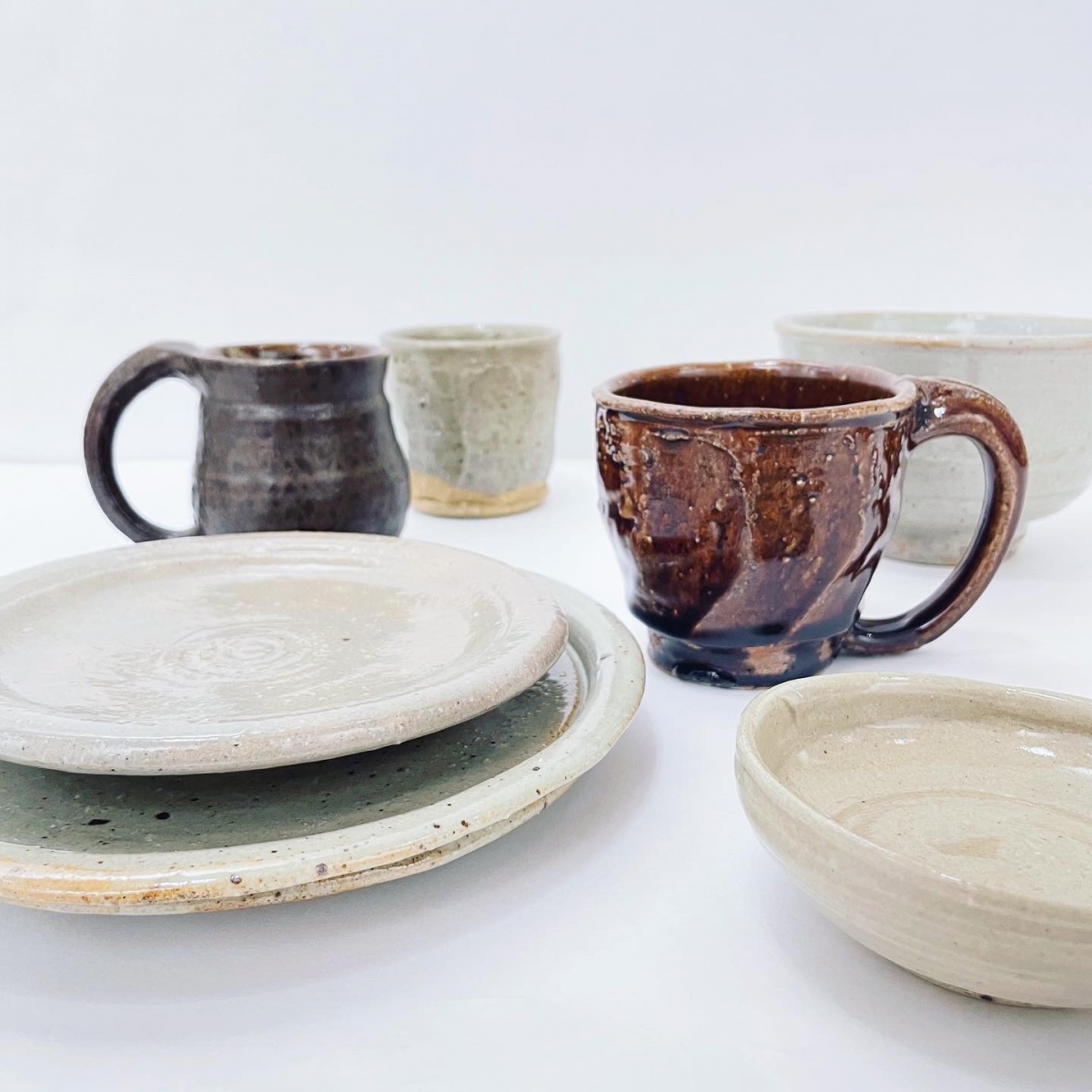 益子焼 大皿（台付き） 成井恒男 益子焼 大皿（台付き） 成井恒男 益子焼