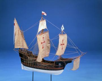 1492年8月3日、コロンブスは3隻の船を率いてスペインを出港: 今日の海の日