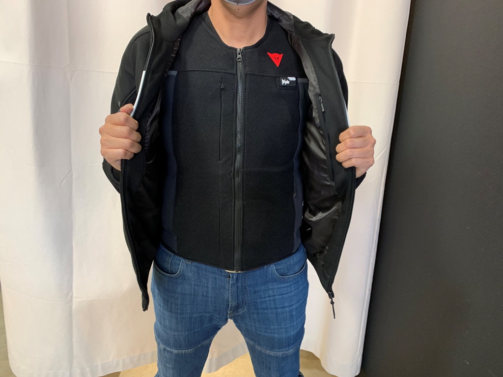 この春イチオシ！着心地抜群の新作ジャケットが入荷しました。