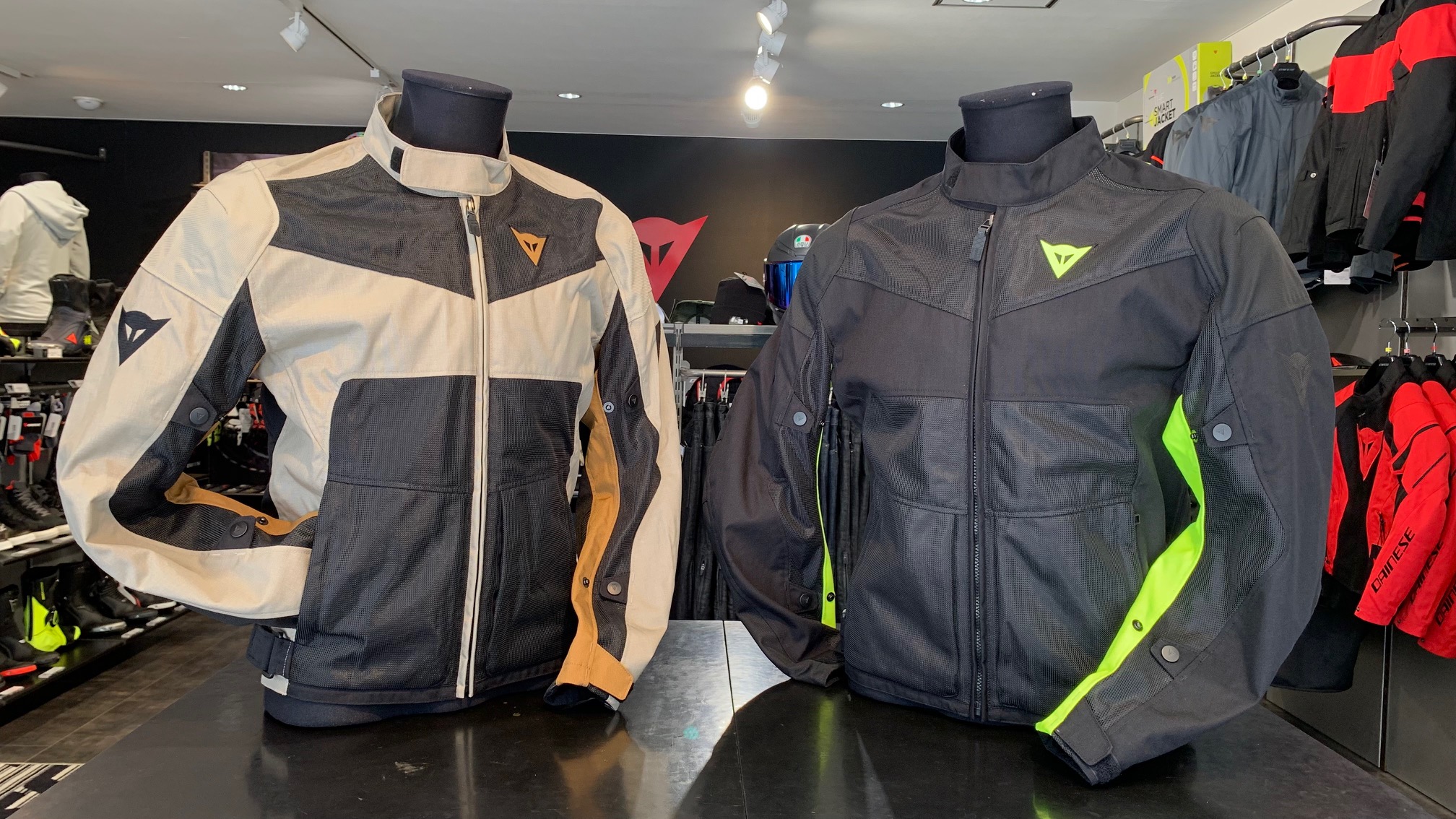 最適な防水性と快適性を備えたジャケット【SAURIS 2D-DRY】