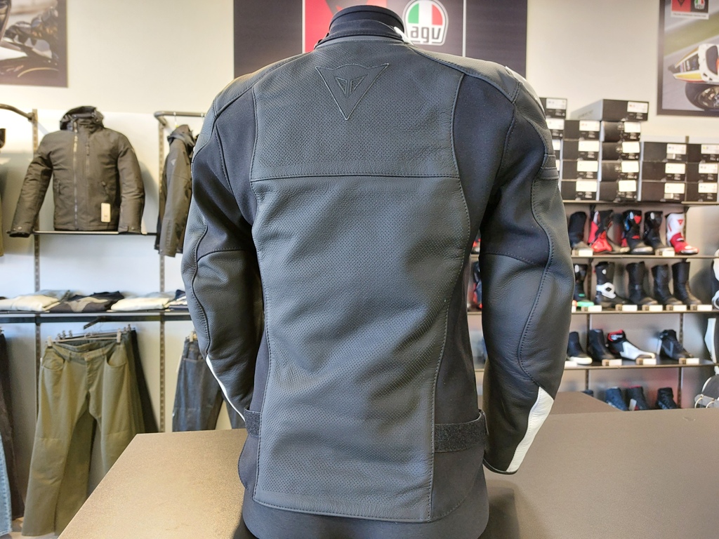 シンプルデザインのスポーツレザージャケット『RAPIDA LADY LEATHER