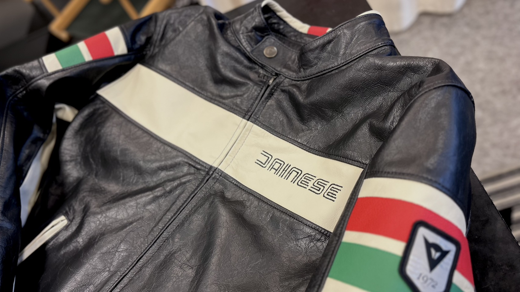 情熱のイタリアントリコロール！『HF D1 LEATHER JACKET』に待望の新色