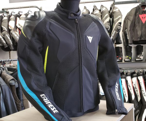 SUPER RIDER D-DRY JACKETに新カラーが登場♪