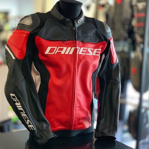 これからの時期に：レザージャケットのご紹介