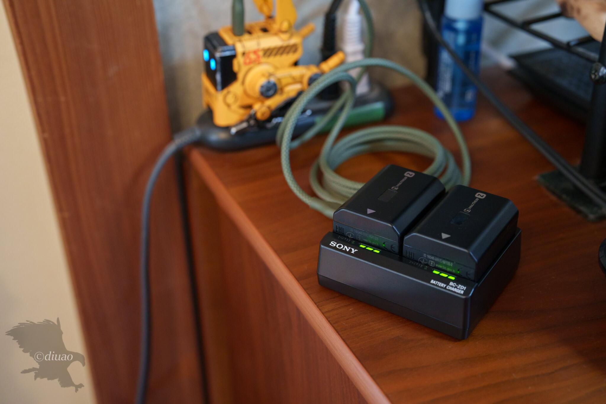 BC-ZD1】待望のバッテリーを2個USB-Cで充電できるSONY純正チャージャー