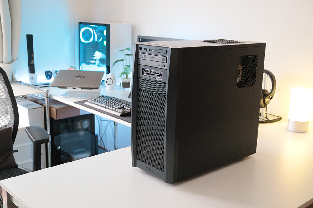 自作 デスクトップ PC RTX4060Ti搭載の自作PC！コスパ重視や白統一
