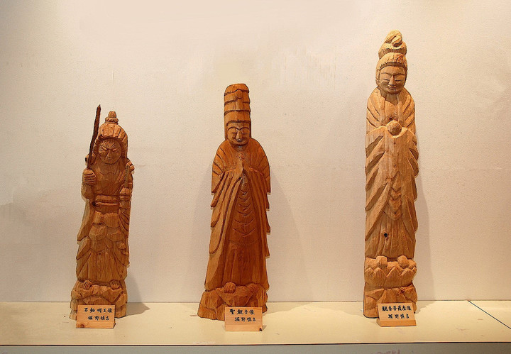 岐阜ハートセンター 便り : 岐阜円空仏を彫る会 第17回作品展