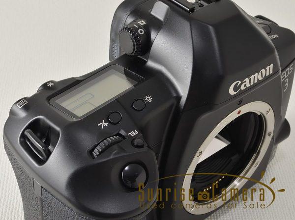 Canon（キヤノン）EOS 3／フラッグシップの高性能を先取りした軽快なAF