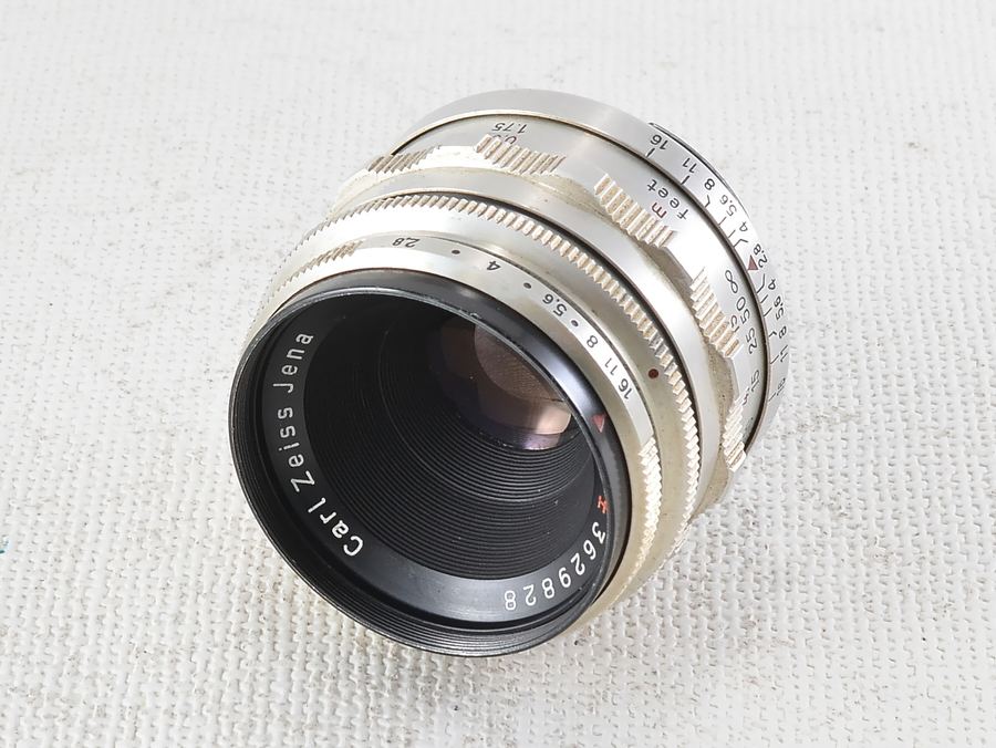 オールドレンズ探訪記] Carl Zeiss Jena Tessar 50mm F2.8で
