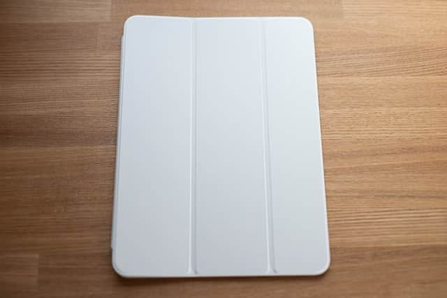 11インチiPad Pro用カバーSmart Folio ホワイト レビュー - スーログ