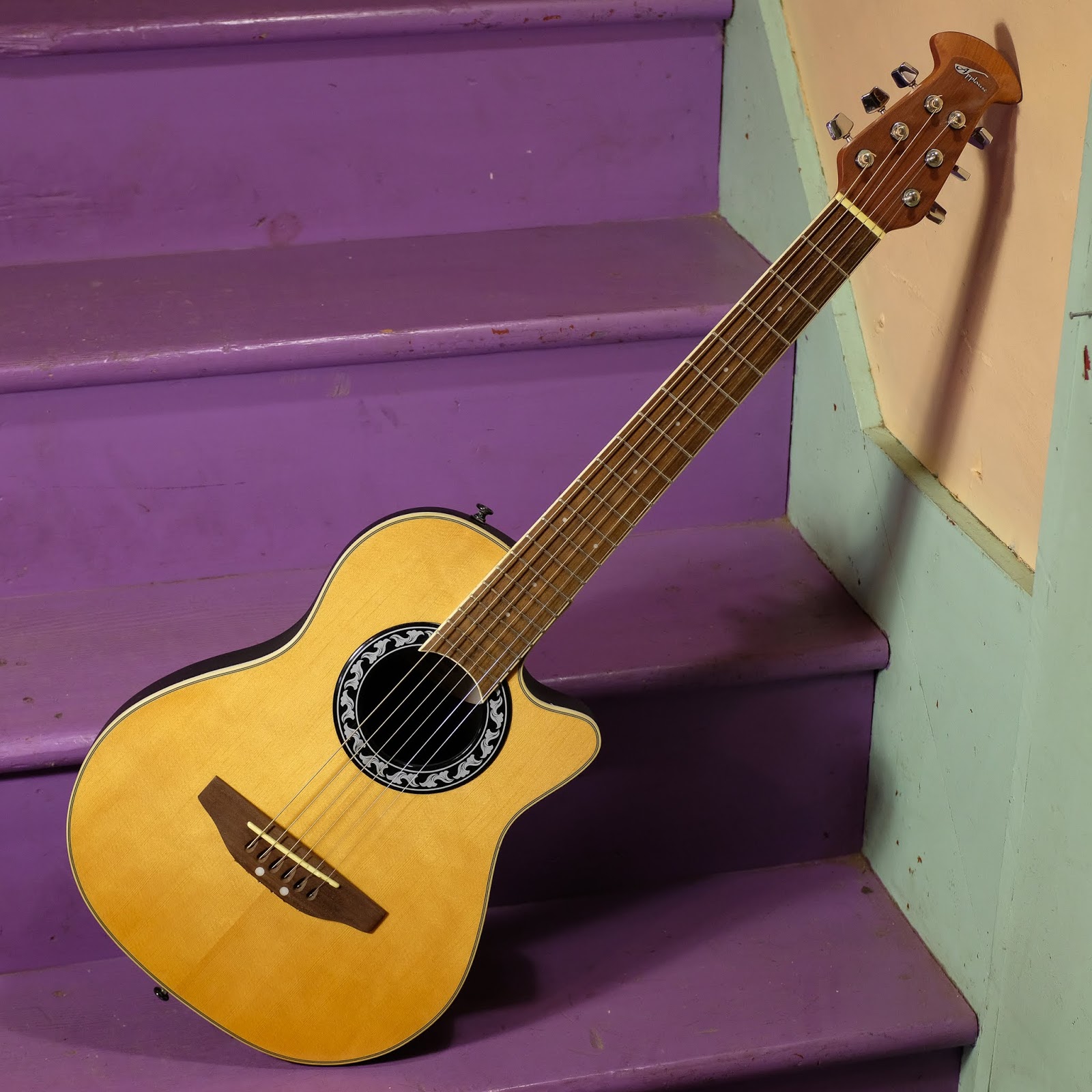 Applause by Ovation オベーション アプローズ AE126 Applause E