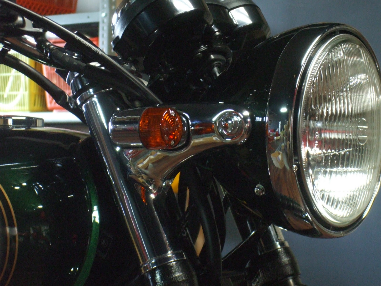 POSH Faith: W800専用 ウインカーキット間もなく発売開始します。