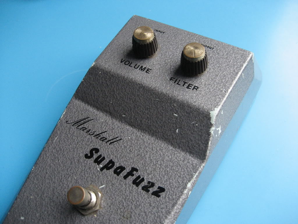 Buzz the Fuzz - all about Tone Bender: Marshall Supa Fuzz (part.2)