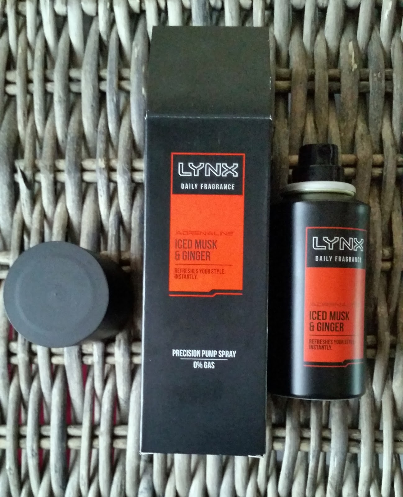 lynx daily fragrance / Blonde Male