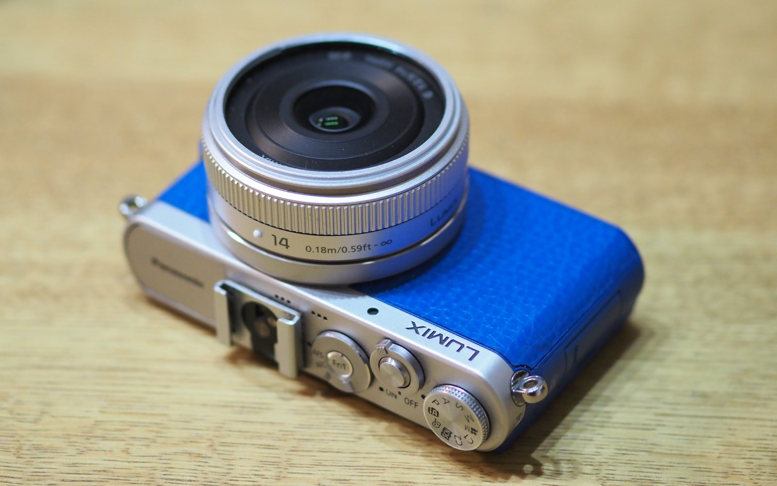 43デジカメ*ラボ: GMに取り憑かれた男の末路、14mm F2.5 II シルバー購入