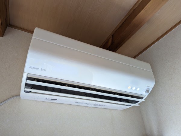 5年前にご購入いただいた三菱霧ヶ峰エアコンの取外し分解洗浄作業