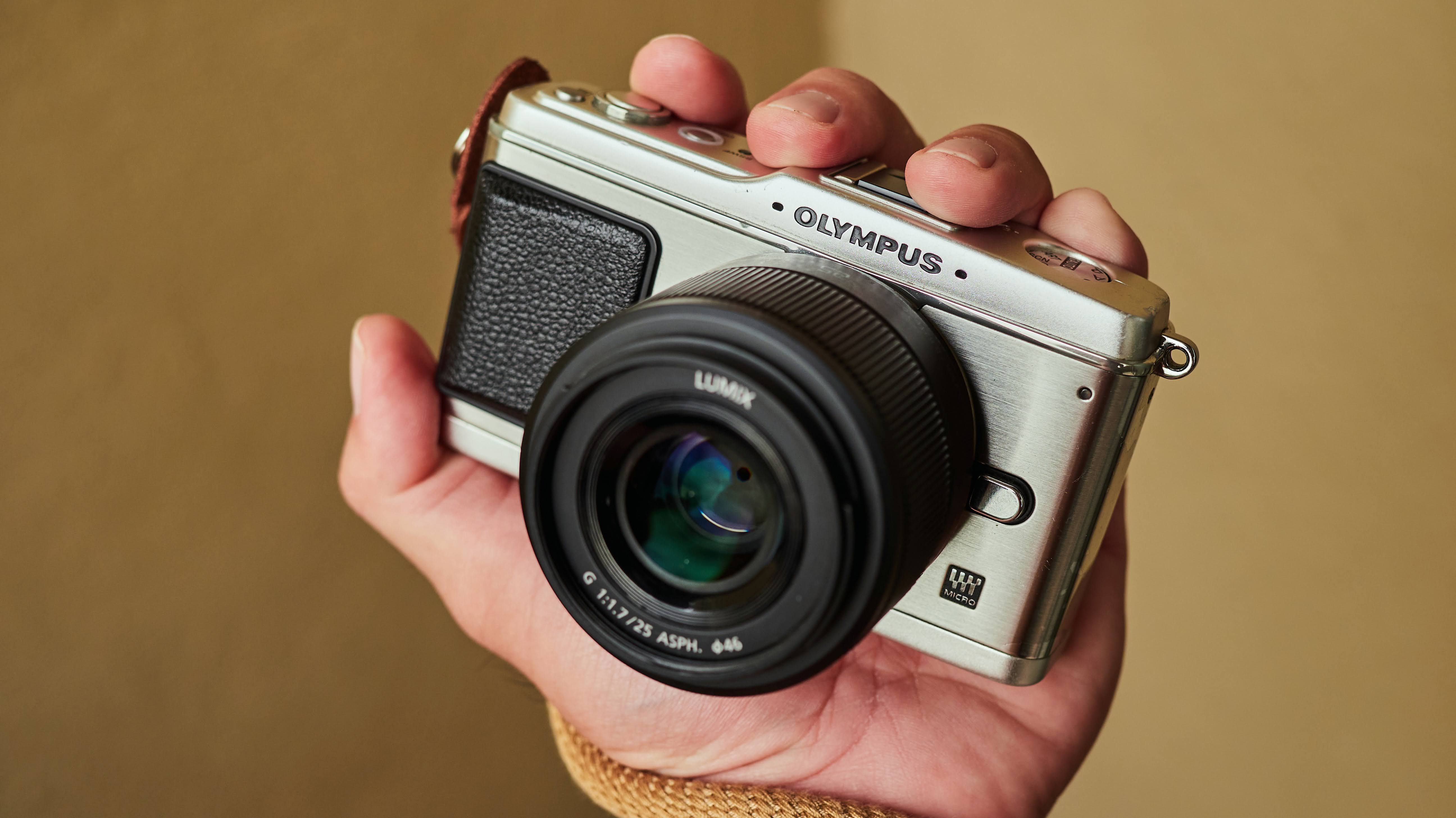 ROBIN WONG : Olympus PEN E-P1 - I Bought One in 2022