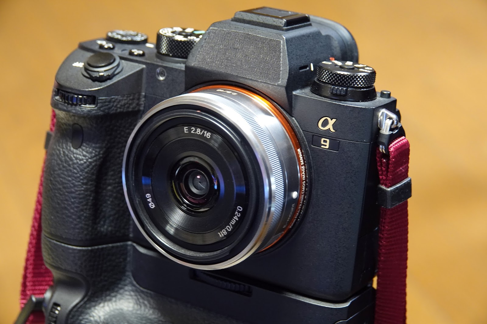 SONY E 16mm F2.8 “Pancake” Lens | SEL16F28 | Photo of the Life