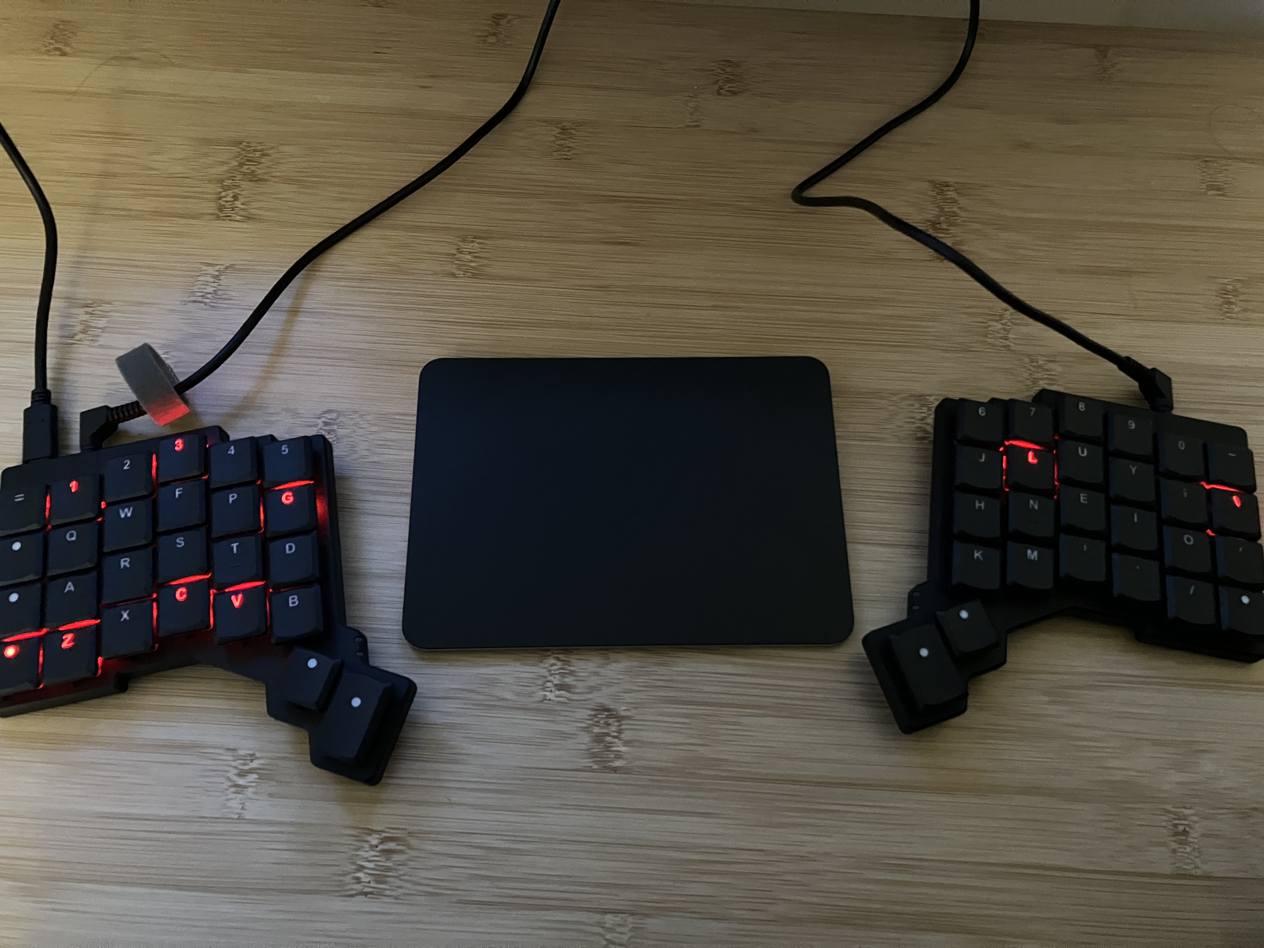 誠実なものづくりの思想に惚れた！分割キーボードZSA Voyagerレビュー