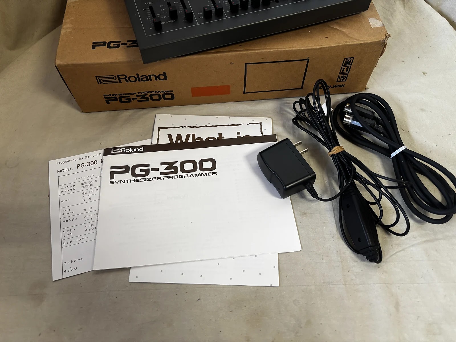 MATRIXSYNTH: Roland PG-300 Synthesizer Programmer w/ Original Box