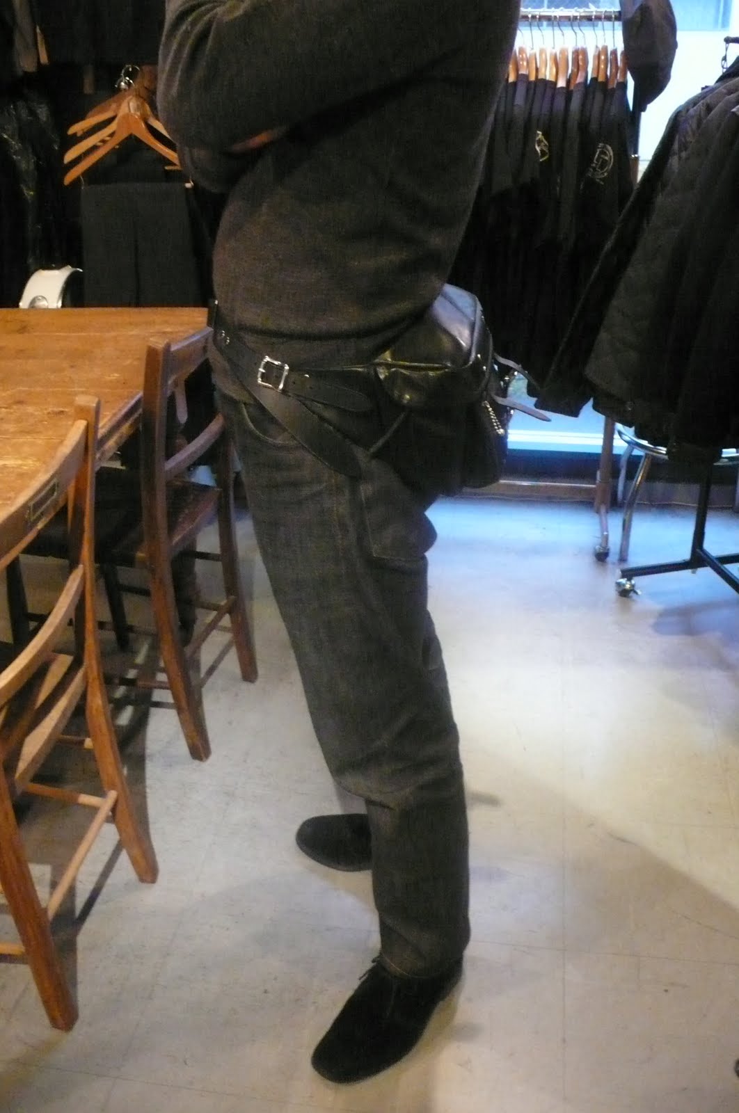 WARP AND WOOF: 試着画像です。Waist & Shoulder 2way Bag