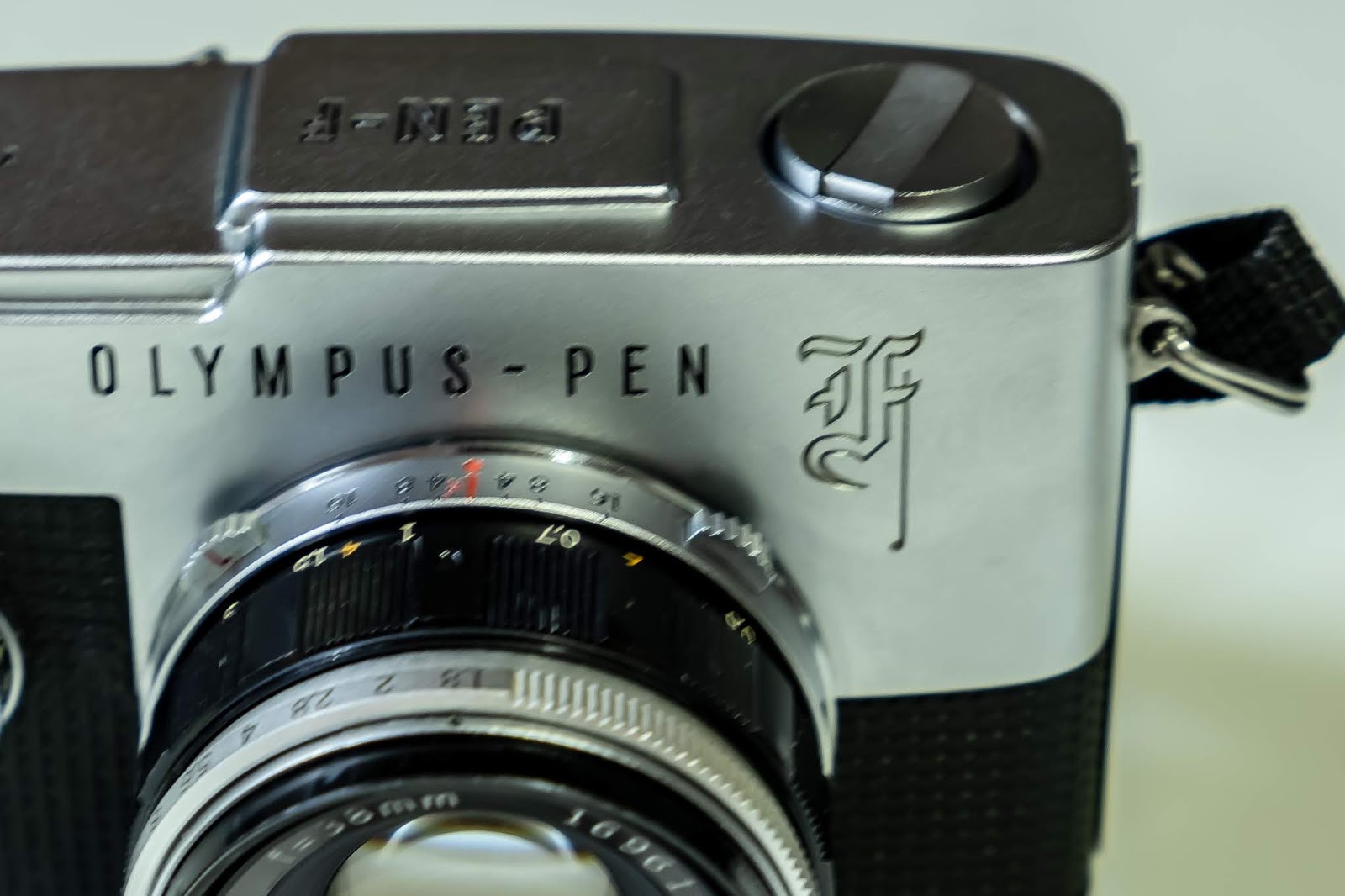 アリバイ日記: 【フィルムカメラ】ハーフの一眼レフカメラ、OLYMPUS