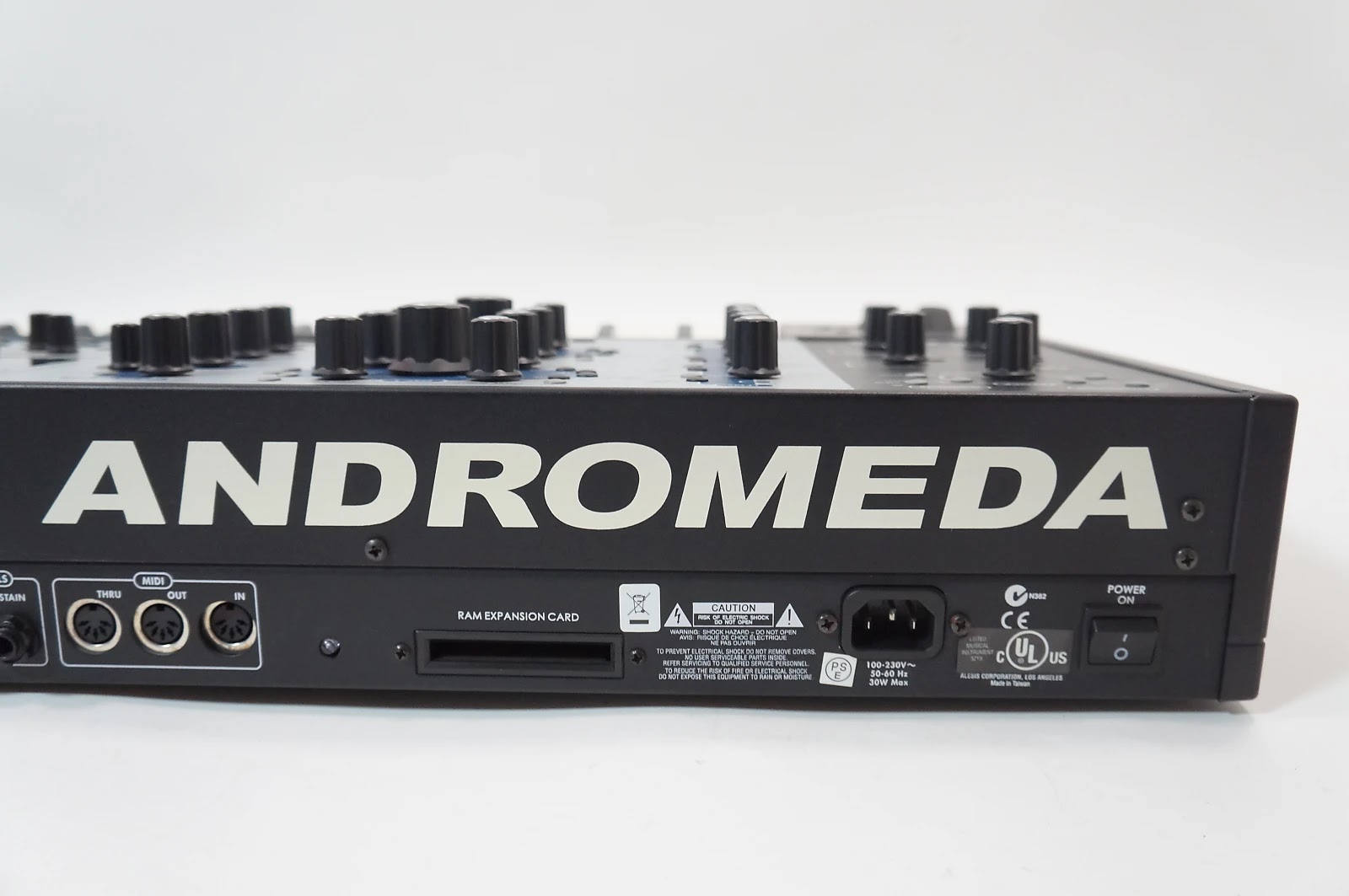 MATRIXSYNTH: ALESIS ANDROMEDA A6 Flagship 16 Voice 61-Key