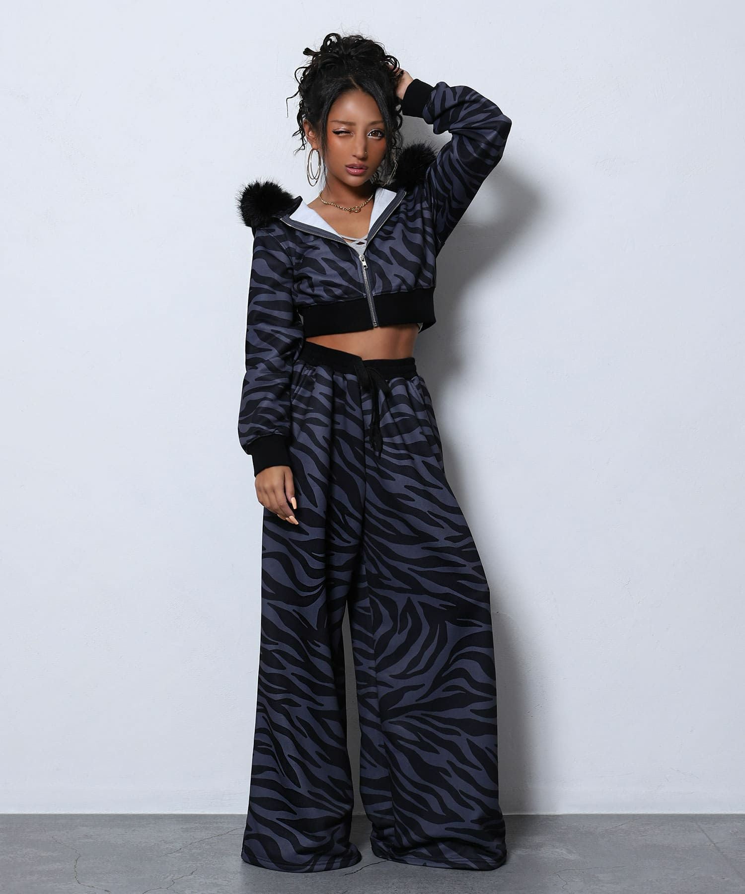 ファー付きアニマル柄セットアップ | レディースギャルファッション