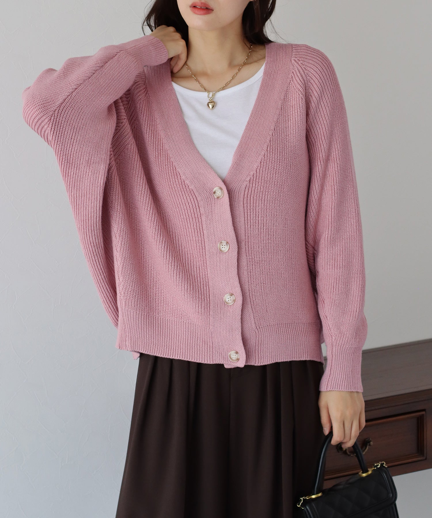 SALE】なめらかざっくりVネックカーディガン – BLUE ONLINE