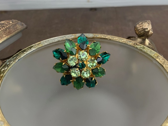 ドイツ 50s ブローチ グリーン ガラス アンティーク | Blue Swallow