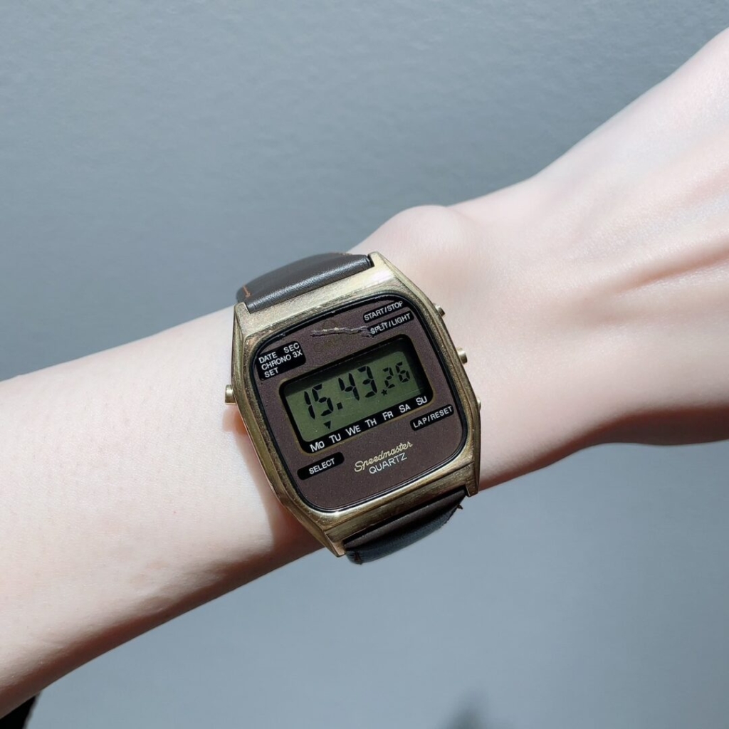 OMEGA】Speedmasterデジタル レトロの魅力 | BROOCHブローチ時計・宝石