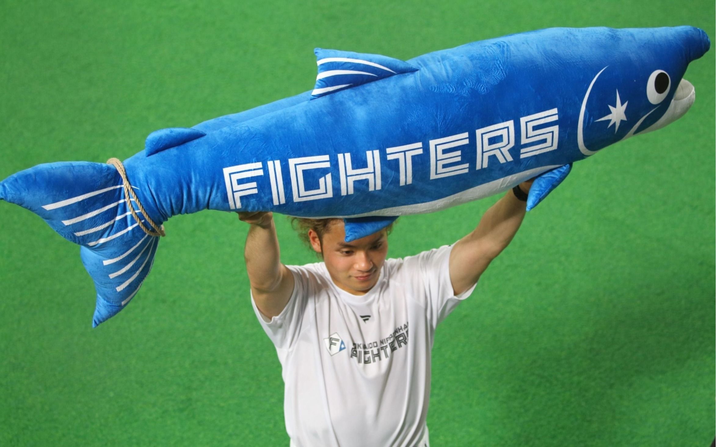 ファイターズの謎の魚？ 『しゃけまる』は“応援グッズ”か“新