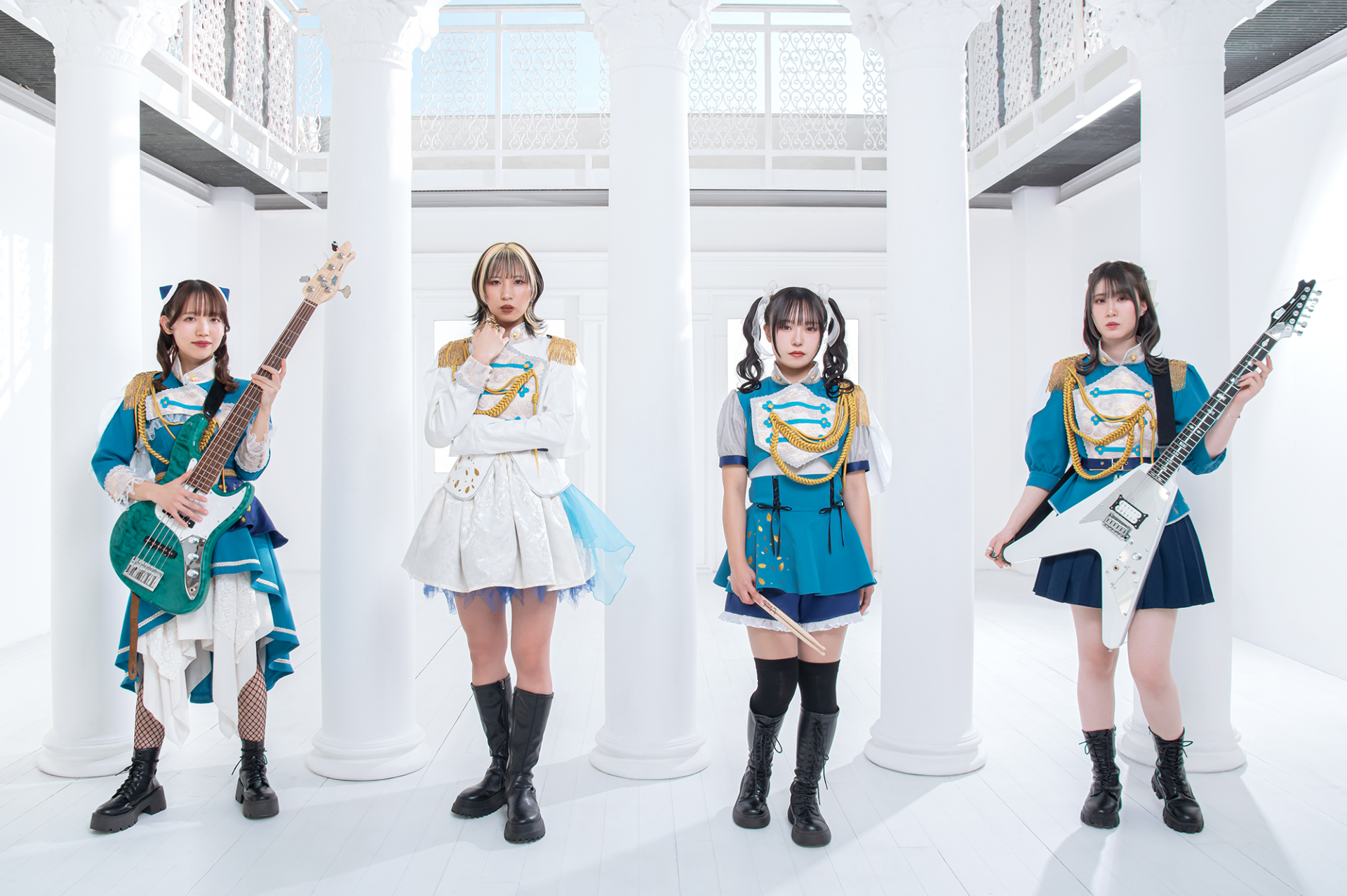 ガールズ・メタルバンド“HAGANE”が新メンバーを迎えての初のフル