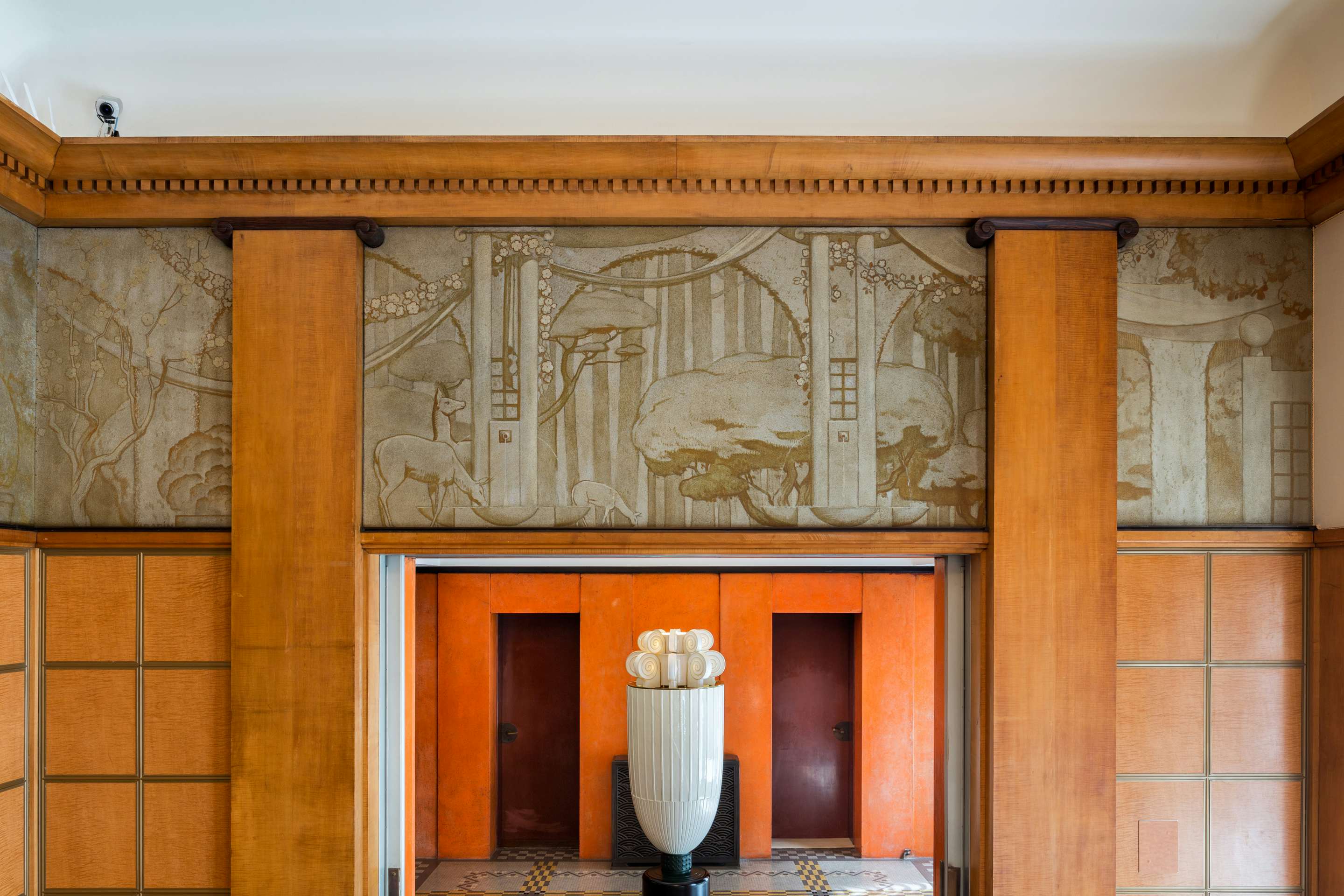 橋爪悠也「GRAVITY POINT」（Yutaka Kikutake Gallery）｜美術手帖