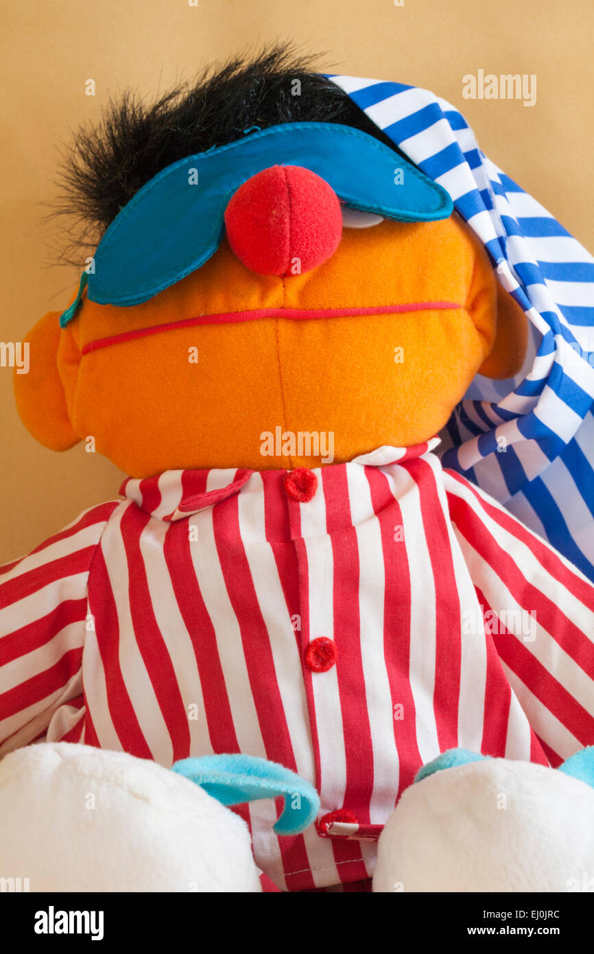 Tyco - Sing and Snore Ernie soft cuddly toy, snoring Ernie
